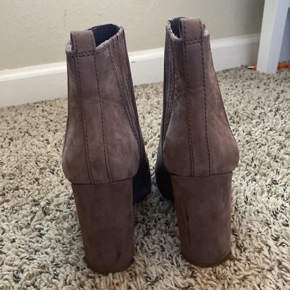 Taupe Vince Camuto Heel Bootie Size 6.5 - Picture 3 of 4